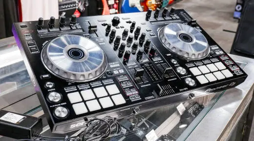Pioneer - DDJ-SR2 Portable 2-Channel Controller for Serato DJ